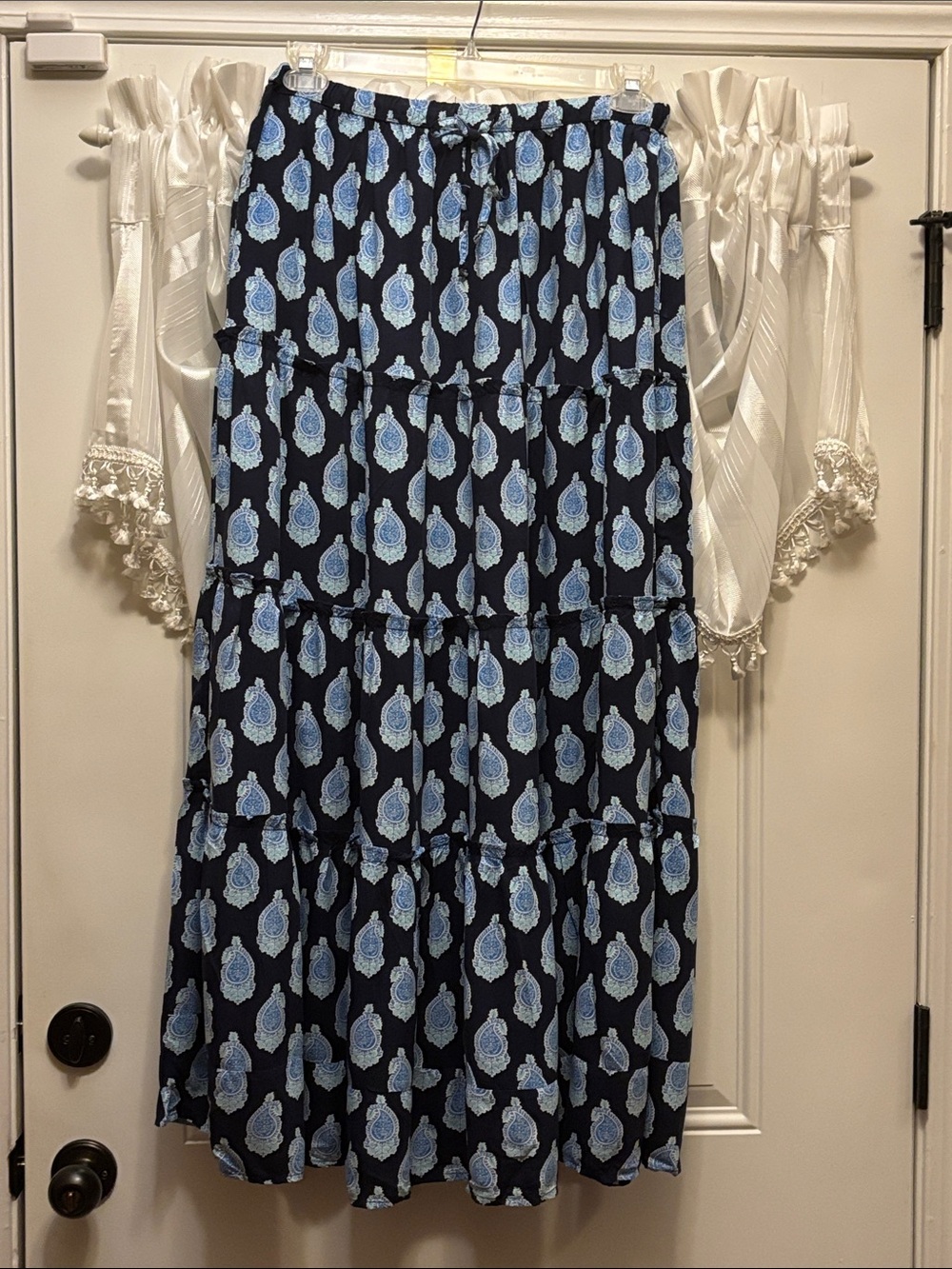 Crown & Ivy Tiered Midi Skirt - Size Medium